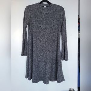 4/$20 👚 Knit Mockneck Swing dress, size small